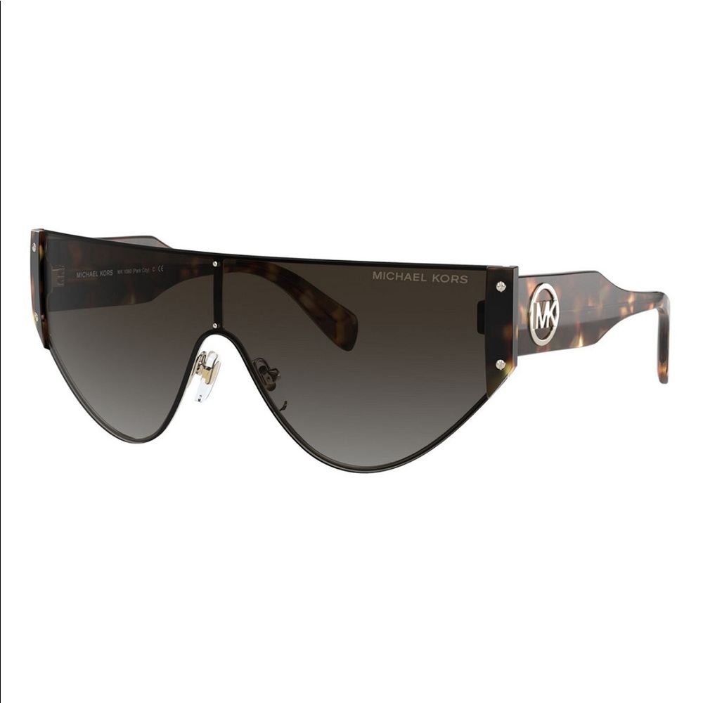 Eyewear by Michael Kors 
Frame Fit: Large,Lens Feature: Gradient